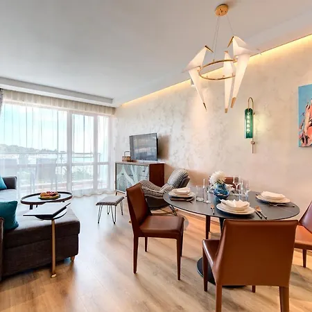 Beachfront Smart Homes By Marty's 4* 써니비치