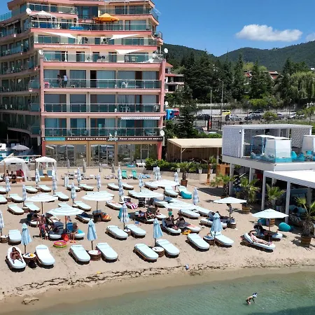 Aparthotel Beachfront Smart Homes By Marty's