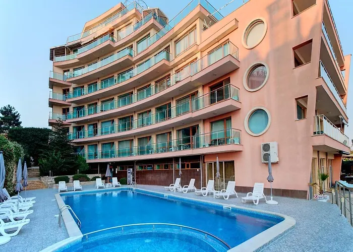 Beachfront Smart Homes By Marty's Aparthotel Sunny Beach