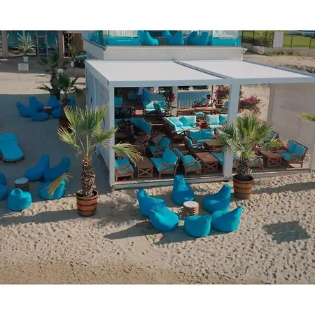 Beachfront Smart Homes By Marty's Apartahotel