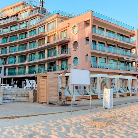 Beachfront Smart Homes By Marty's Apartahotel 4*