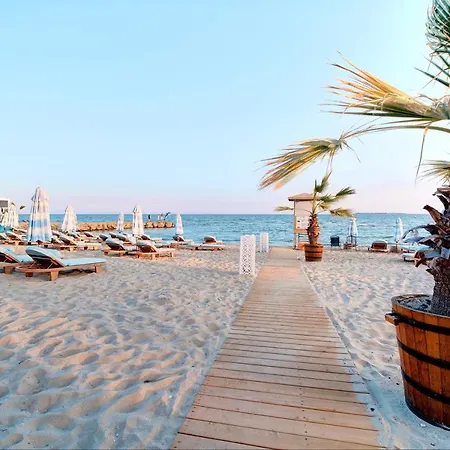 Beachfront Smart Homes By Marty's Apartahotel Sunny Beach