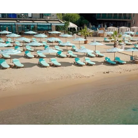 Beachfront Smart Homes By Marty's Apart-hotel